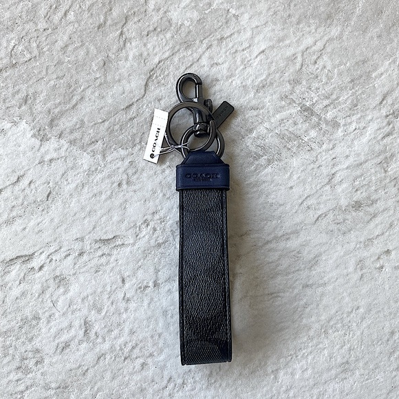 Coach Accessories Bnwt Large Loop Key Fob In Signature Canvas